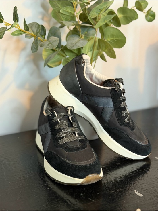 Munro Shoes - Munro Black and White Women's Sneakers